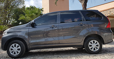 Toyota Avanza Standard SUV