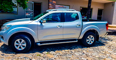 Nissan NP300 camioneta de carga