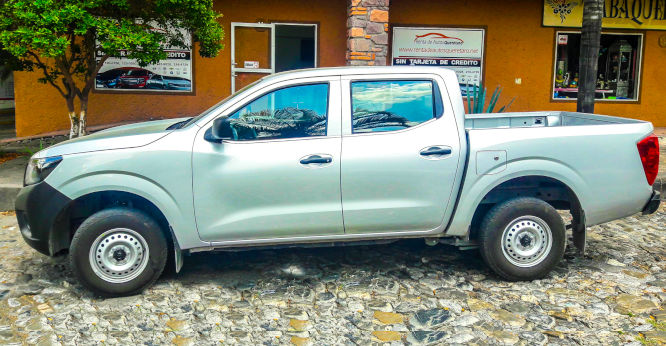 Nissan NP300 camioneta de carga