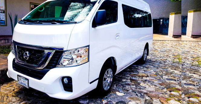 Nissan URVAN 15 personas